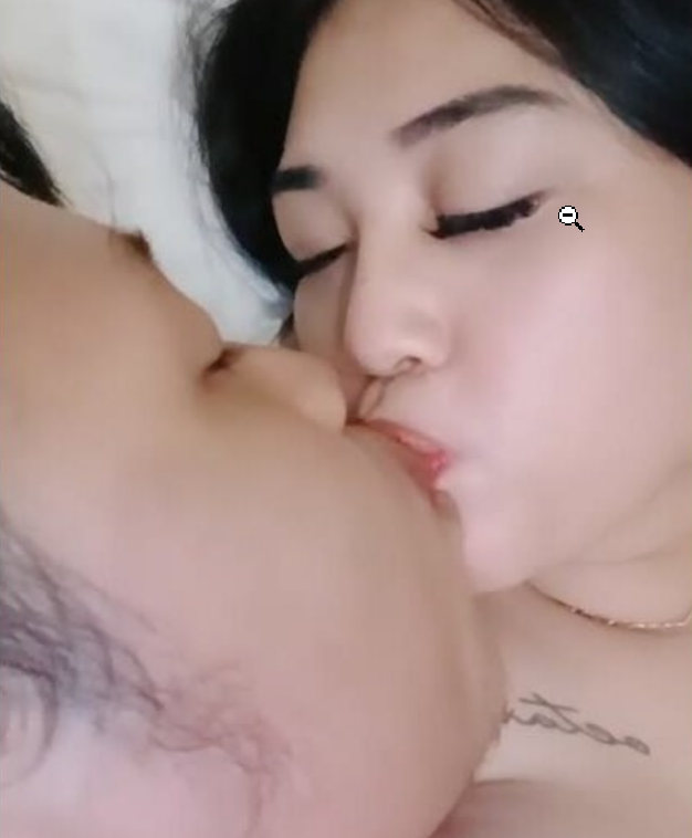 Kenyot Tetek Miss Octa Hingga ML