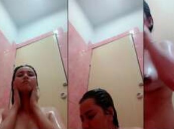 Rosalinda Binal Siaran Langsung Sambil Mandi